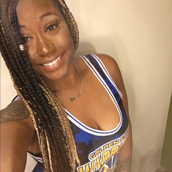 Meet your Posher, Gabriella - Picture 1 of 1